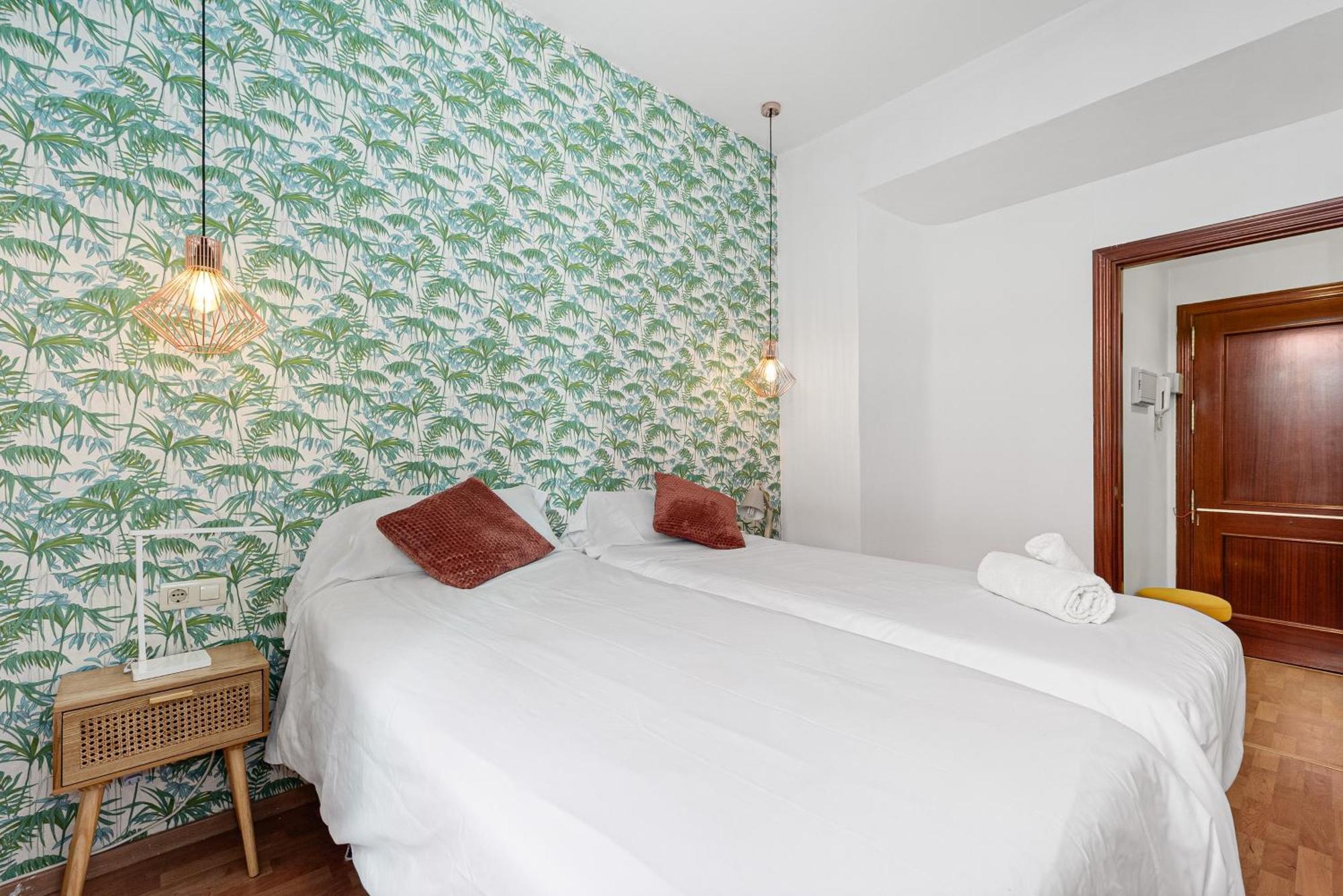 Urbanchicmalaga 2Bedroom Oasis In Historic Malaga Centre 外观 照片